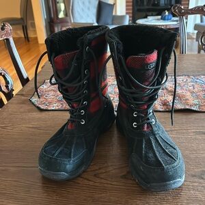 Men’s sterling lined boots.